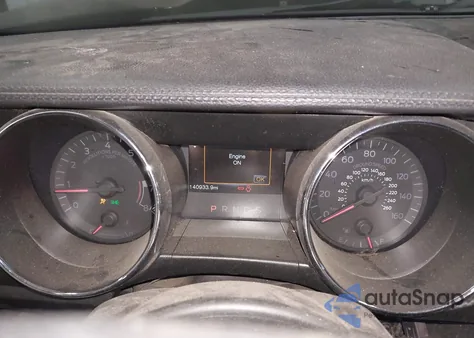 2015 Ford Mustang V6 z USA, uszkodzony, nr VIN 1FATP8EM6F5427235